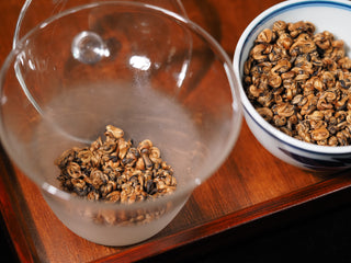 Preparing to brew Fengqing Golden Snail Dianhong Black Tea