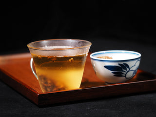 Visual clarity of Fengqing Golden Snail Dianhong Black Tea liquor