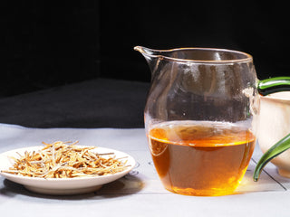 Professional brewing setup of Golden Buds Classic Dianhong Black Tea