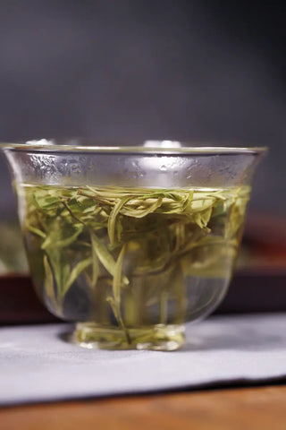 Huangshan Maofeng Green Tea – First Grade Pre-Guyu Harvest from Yellow Mountain