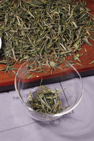 Huangshan Maofeng Green Tea – First Grade Pre-Guyu Harvest from Yellow Mountain