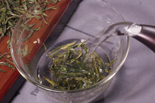 Huangshan Maofeng Green Tea – First Grade Pre-Guyu Harvest from Yellow Mountain