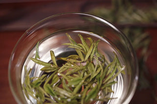 Huangshan Maofeng Green Tea – Special Grade Pre-Qingming Harvest from Yellow Mountain