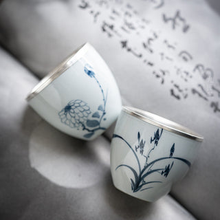 Four Gentlemen Gongfu Tea Cup - Hand-Painted Blue and White Porcelain