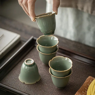 Yaozhou Fırını Celadon Lobeli Çay Bardağı | Vintage Gongfu Çay Bardağı