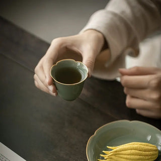 Yaozhou Fırını Celadon Lobeli Çay Bardağı | Vintage Gongfu Çay Bardağı