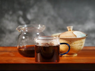 Mixiang 2017 Ripe Pu-erh Tea – MengHai Mid-Aged Golden Tip Pu-erh with gaiwan, fairness cup, and tasting cup displayed together, showcasing the complete brewing setup