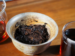 Mixiang 2017 Ripe Pu-erh Tea – MengHai Mid-Aged Golden Tip Pu-erh showing the infused leaves in the gaiwan, clear and intact, highlighting excellent leaf quality