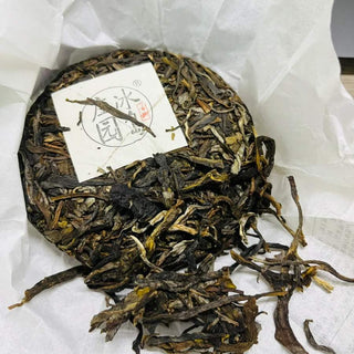 Raw puerh tea cake